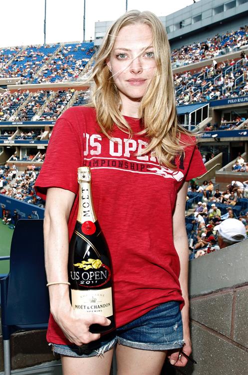 Amanda Seyfried attends the Moet Suite at the US Open on Sept 5, 2011 