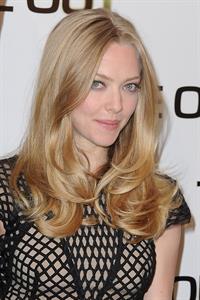 Amanda Seyfried Time Out photocall at Bristol Hotel in Paris on November 4, 2011 