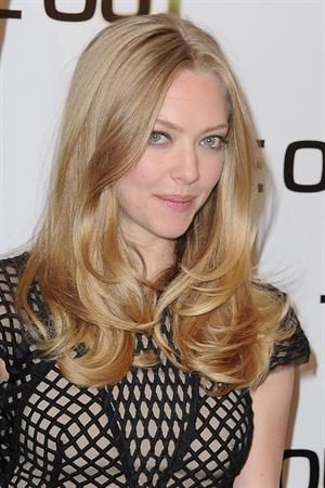 Amanda Seyfried Time Out photocall at Bristol Hotel in Paris on November 4, 2011 