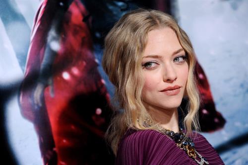 Amanda Seyfried Los Angeles premiere of Red Riding Hood at Graumans Chinese Theatre on March 7, 2011