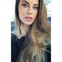 Hannah Stocking taking a selfie