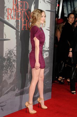 Amanda Seyfried Los Angeles premiere of Red Riding Hood at Graumans Chinese Theatre on March 7, 2011