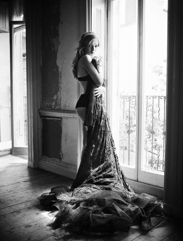 Amanda Seyfried - By Simon Emmet For Vanity Fair December 2012