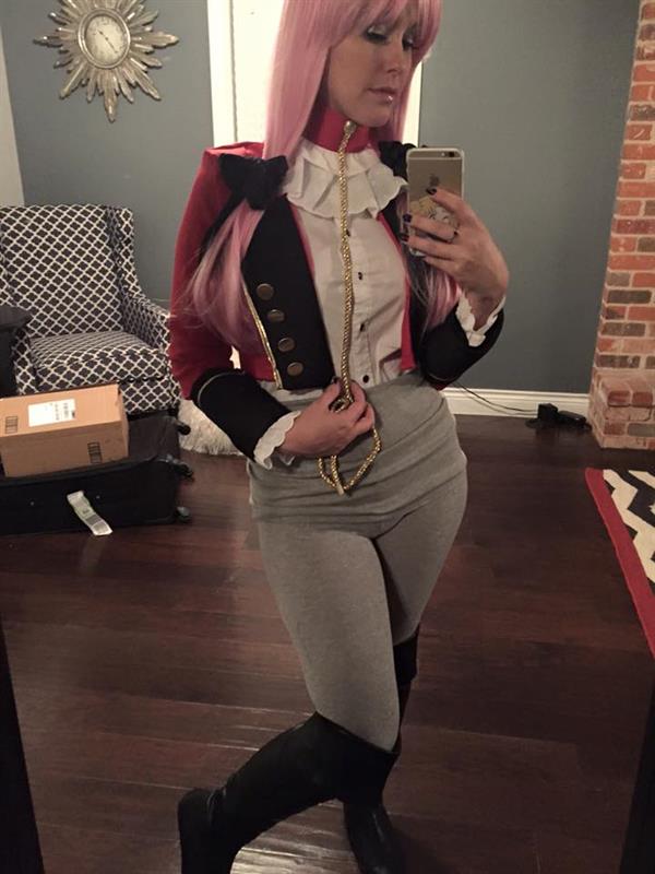 Meg Turney taking a selfie