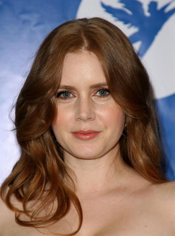 Amy Adams attends Angel Awards 2010 on August 21 in Los Angeles California 