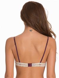 Xenia Deli in lingerie