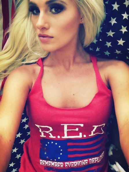 Tomi Lahren taking a selfie