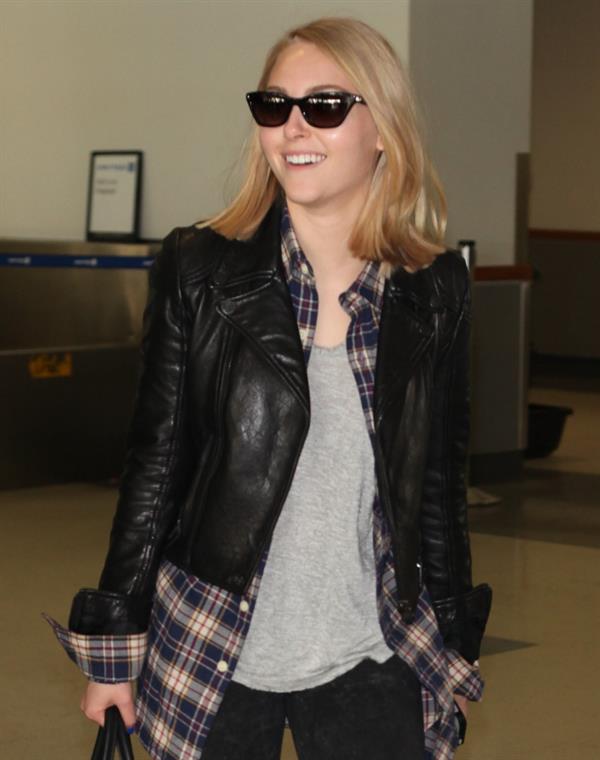 AnnaSophia Robb – at LAX Airport 1/12/13  