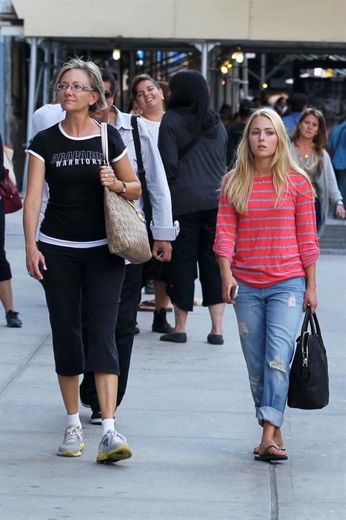 AnnaSophia Robb - out & about in New York City on Sept 12 2012