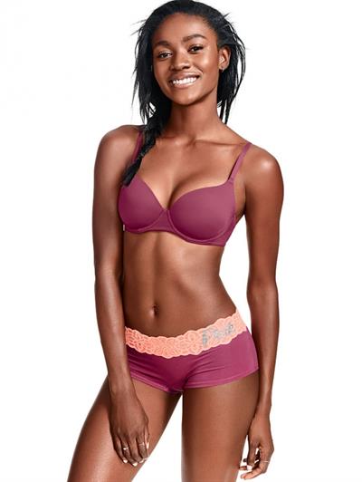 Zuri Tibby in lingerie