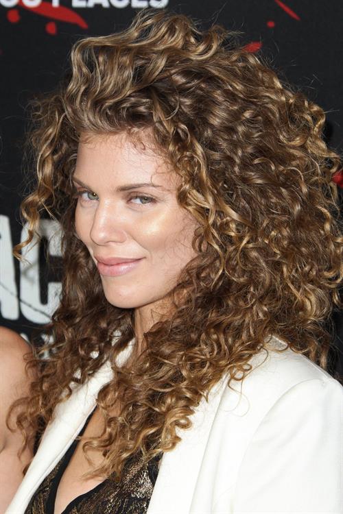 AnnaLynne McCord ''Spartacus War of the Damned'' Los Angeles Premiere (January 22, 2013) 