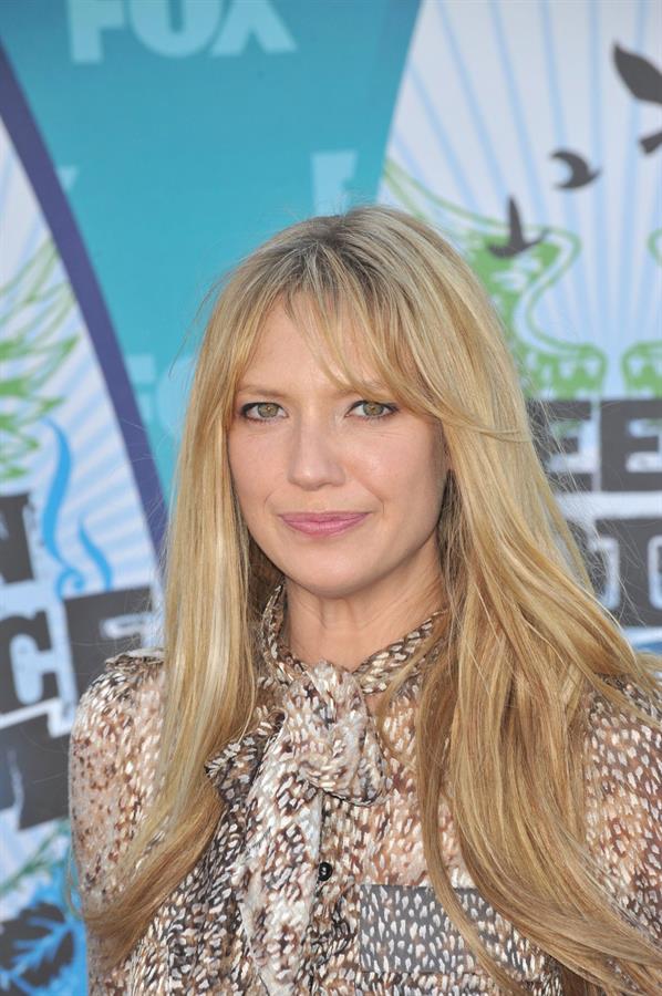 Anna Torv attends the Teen Choice Awards at Gibson Amphitheatre on August 8, 2010 