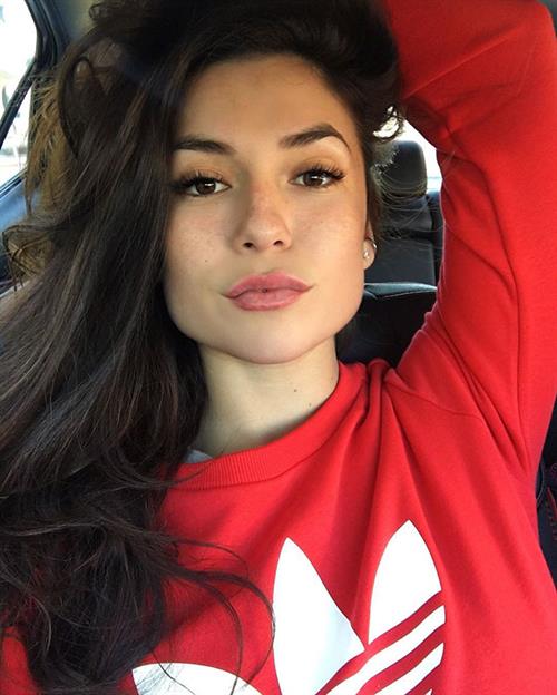 Luciana Del Mar taking a selfie