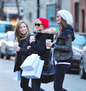 Ashlee Simpson shopping in NYC 1/6/13  