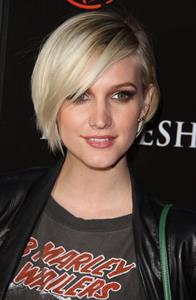 Ashlee Simpson Escape to Total Rewards Event in Hollywood Highland Center in Los Angeles on March 1, 2012