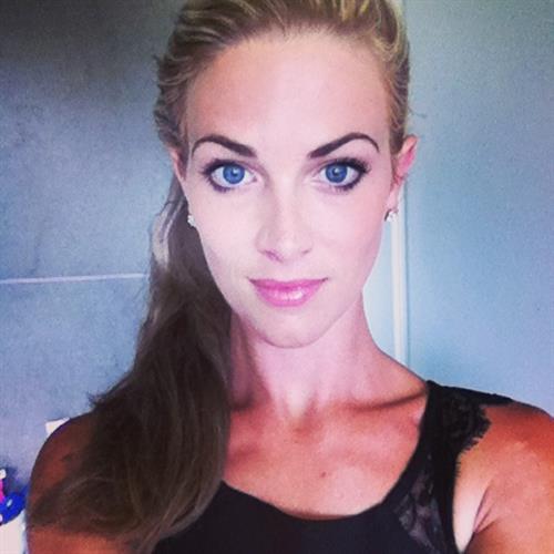 Laura Surrich taking a selfie