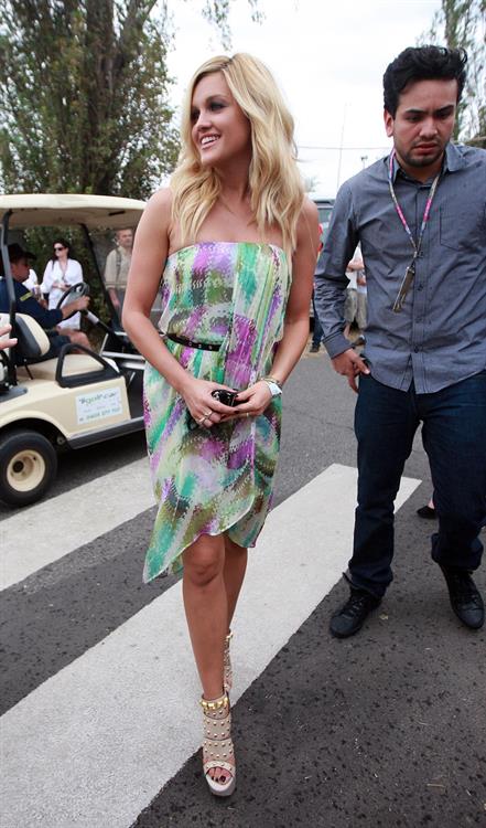 Ashley Roberts at Australian F1 Grand Prix on March 28, 2010 