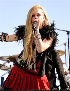 Avril Lavigne – iHeartRadio Music Festival 9/21/13  