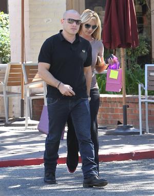 Britney Spears out shopping in Calabasas 10/23/12 
