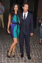 Camilla Alves pregnant in New York