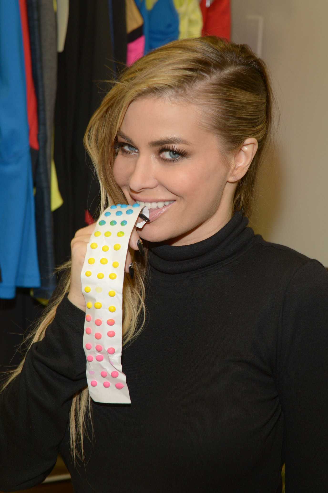 Carmen Electra Preparing for her FONey Years Eve Appearance in LA 26.12.12 