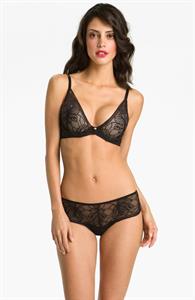 Mayra Suárez in lingerie