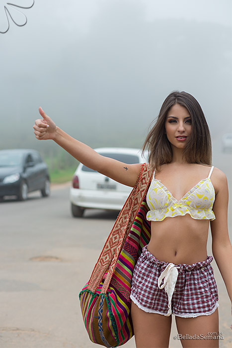 Beatriz Aguiar in lingerie