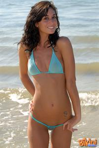 Jessica (bikinidream) in a bikini