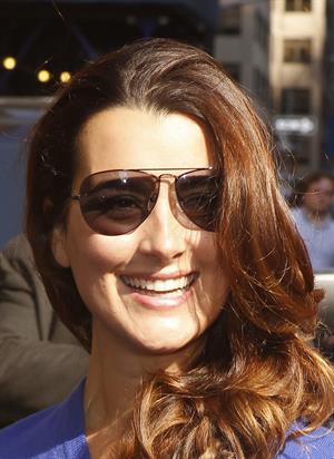 Cote De Pablo outside the Ed Sullivan Theater for Letterman on April 25, 2011 