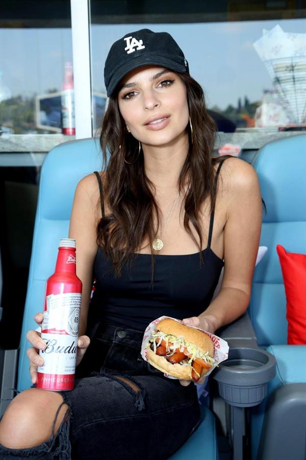 Emily Ratajkowski