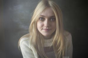 Dakota Fanning 2013 'Very Good Girl' Sundance Photocall Victoria Will Photoshoot 