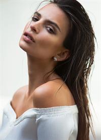 Emily Ratajkowski Pictures Emily Ratajkowski