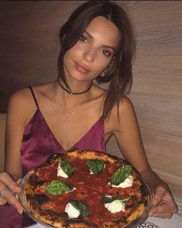 Emily Ratajkowski