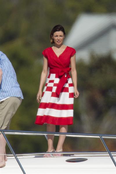 Dannii Minogue swimsuit photoshoot candids in Miami in January, 2011