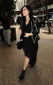 Demi Lovato - Arrives for Live with Kelly in New York City (12.04.2013) 