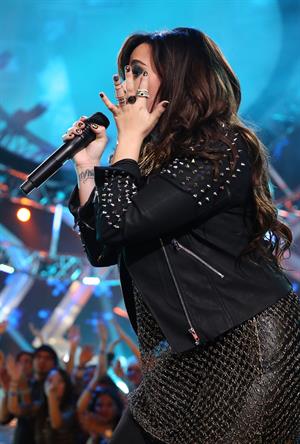 Demi Lovato VH1 Divas 2012 in Los Angeles 12/16/12 