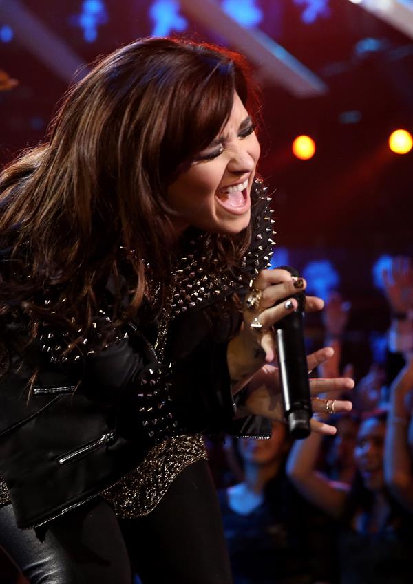 Demi Lovato VH1 Divas 2012 in Los Angeles 12/16/12 