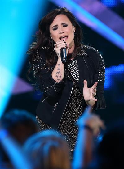 Demi Lovato VH1 Divas 2012 in Los Angeles 12/16/12 