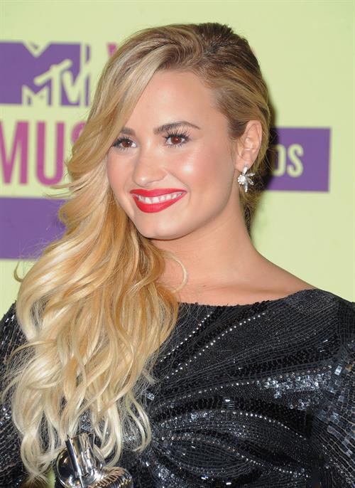 Demi Lovato - MTV Video Music Awards in Los Angeles - September 6, 2012