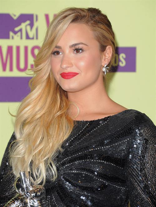 Demi Lovato - MTV Video Music Awards in Los Angeles - September 6, 2012