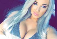 Laci Kay Somers in lingerie taking a selfie