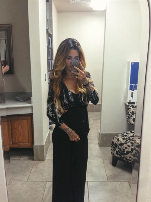 Jenah Yamamoto taking a selfie