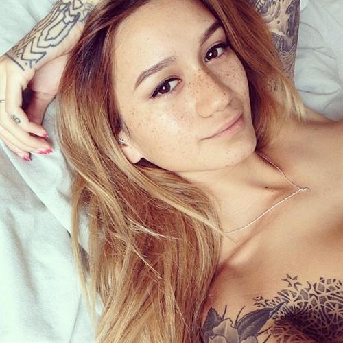 Jenah Yamamoto taking a selfie