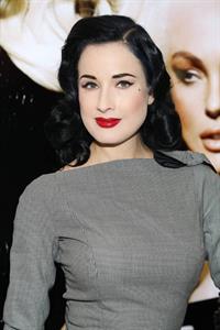 Dita Von Teese International Beauty Show (April 14, 2013) 