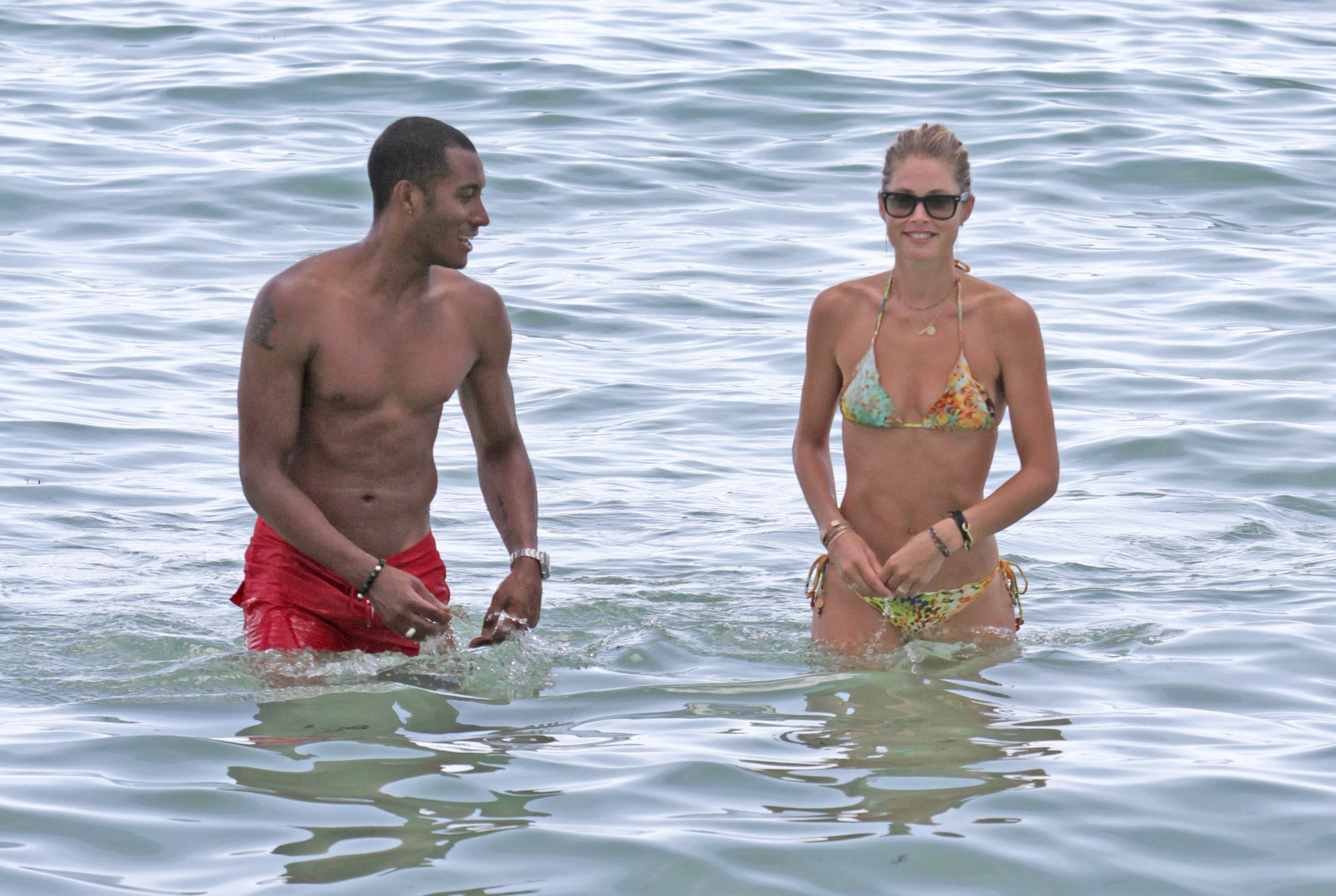 Doutzen Kroes bikini beach pictures in Miami August 16, 2012