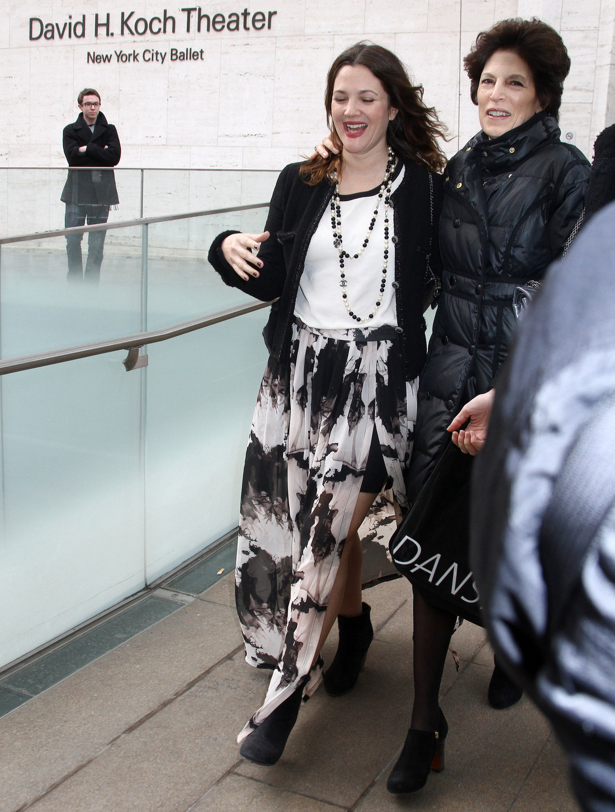 Drew Barrymore - Arrives at the New York City Ballet's Annual Luncheon Benefit (07.02.2013) 
