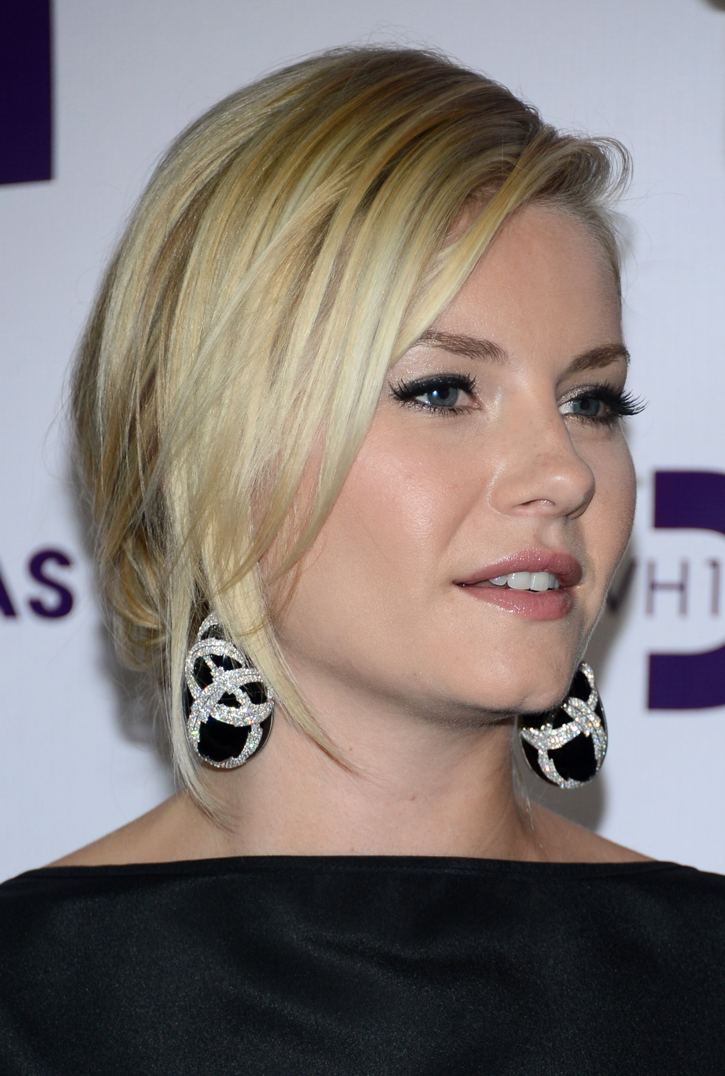 Elisha Cuthbert Pictures Elisha Cuthbert VH1 Divas 2012 in Los Angeles 12/16/12