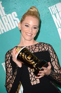 Elizabeth Banks - MTV Movie Awards at Universal Studios, Arrivals - June 3, 2012