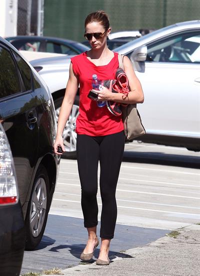 Emily Blunt - Leaving a gym in Los Angeles - August 10, 2012