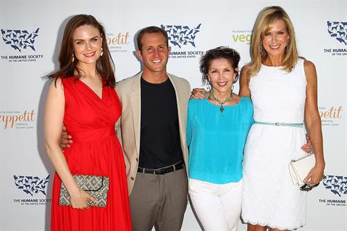 Emily Deschanel Humane Society of the United States Veg Appetit at Smogshoppe in LA on June 16, 2013